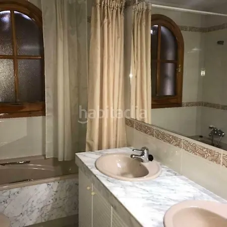 Wonderful Beach House With 2 Pools *