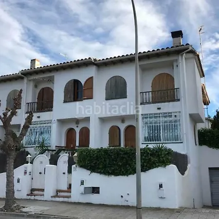 Holiday home Wonderful Beach House With 2 Pools Calafell
