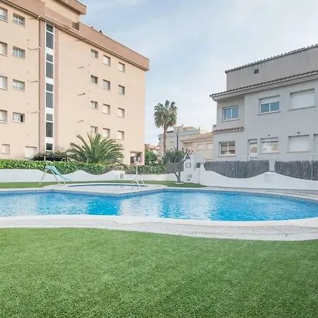Wonderful Beach House With 2 Pools * Calafell